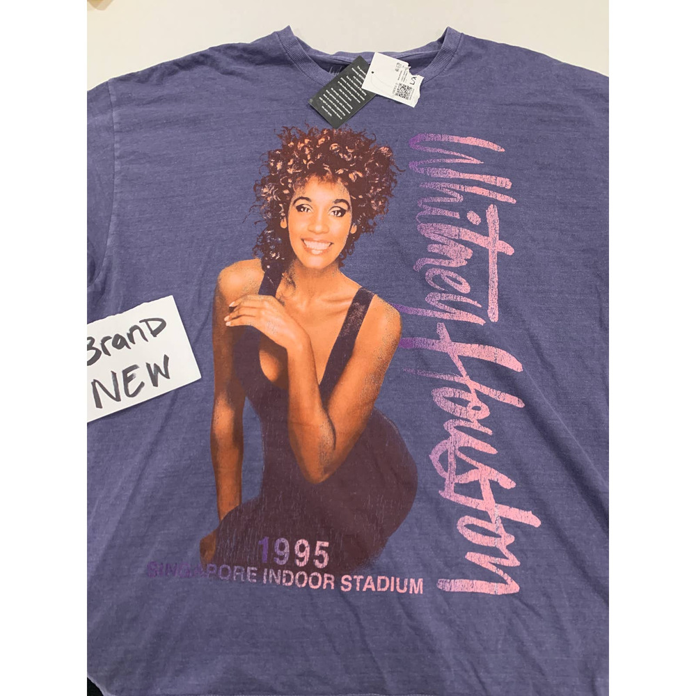 Whitney Houston 1985 Singapore Indoor Stadium Graphic Tee Size L/XL